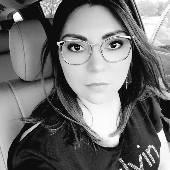 Meet your Posher, Paloma - Picture 4 of 8